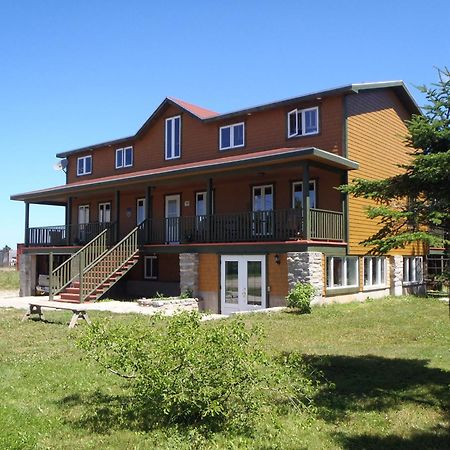 Gite La Maison Chez J.P. Bed And Breakfast Havre Aux Maisons Exterior photo